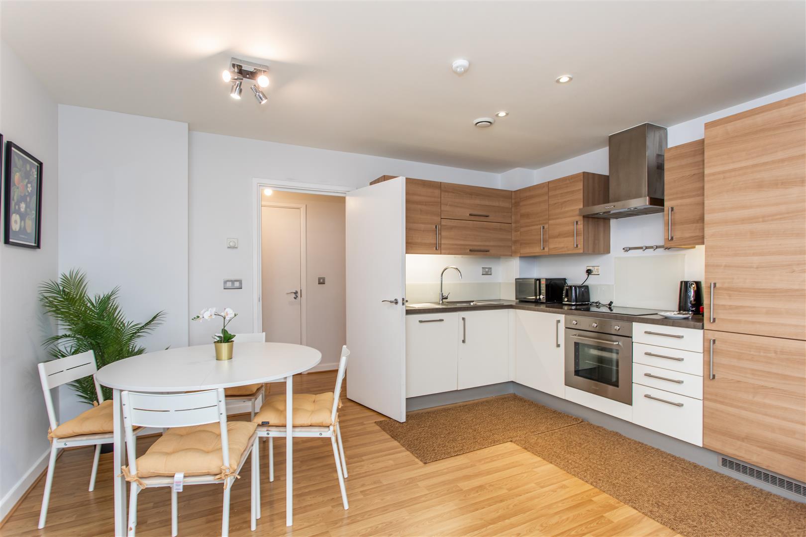 2 bed property in Blackett Apartments, Mile End